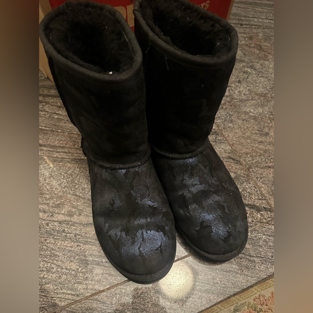 Limited edition rare camo blue Uggs